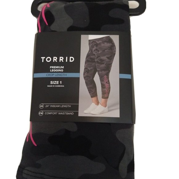 torrid Pants - 🔥Last Pair🔥Torrid 1X Crop Length Camo Leggings